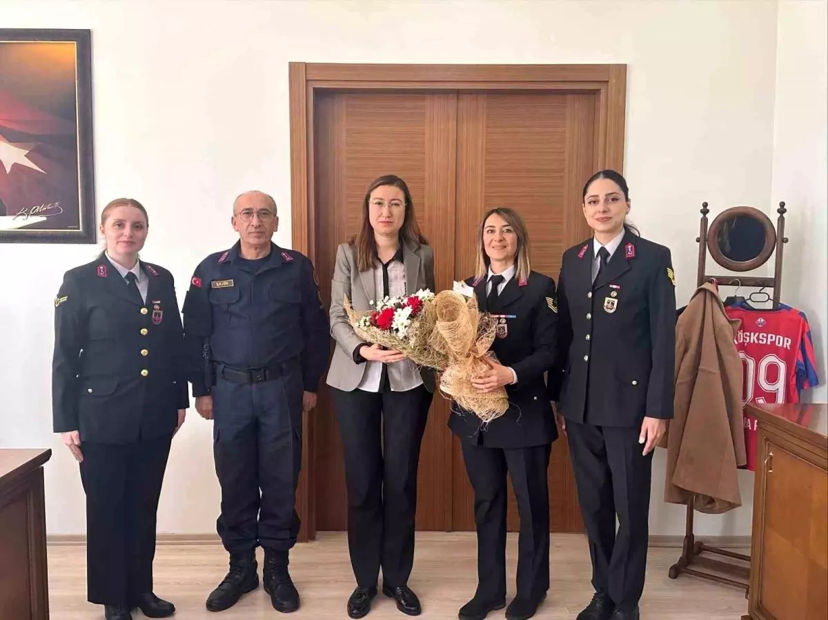 Jandarmadan Kadınlar Günü Ziyareti