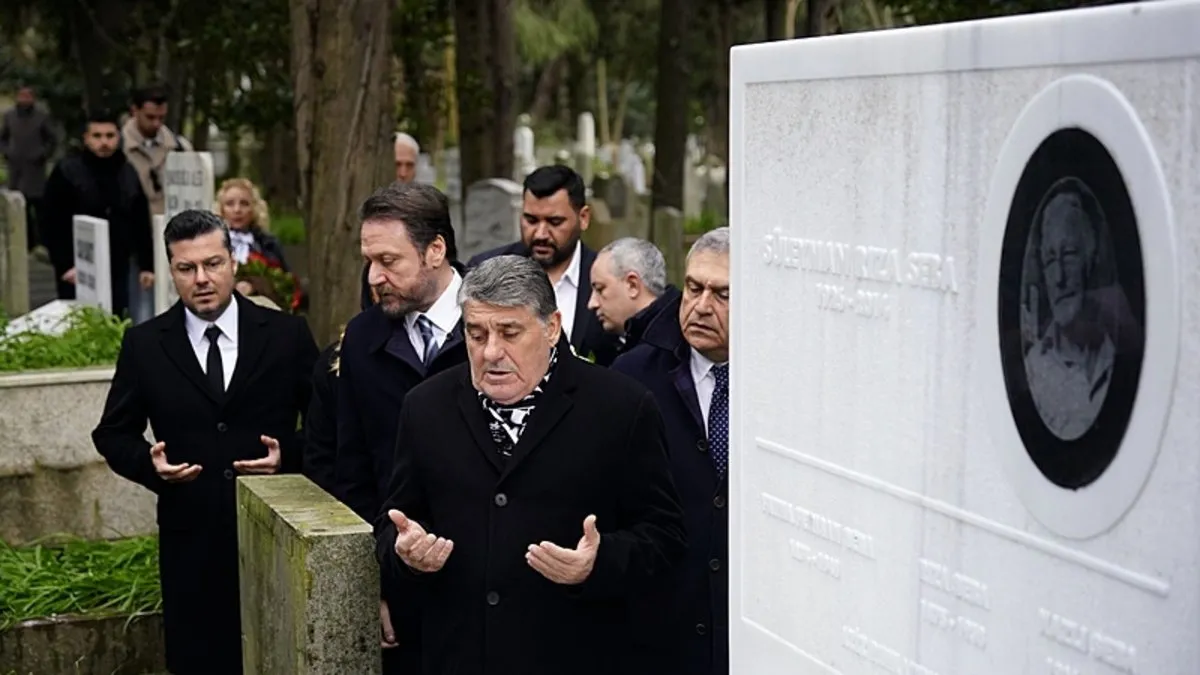 Serdal Adalı’dan Süleyman Seba’nın kabrine ziyaret!