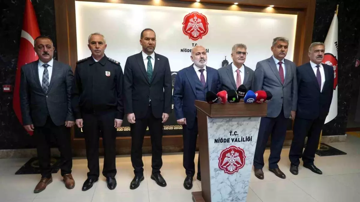 İçişleri Bakan Yardımcısı Sağlam, Niğde’deki Sokak Hayvanları Bakım Evi’ni Ziyaret Etti