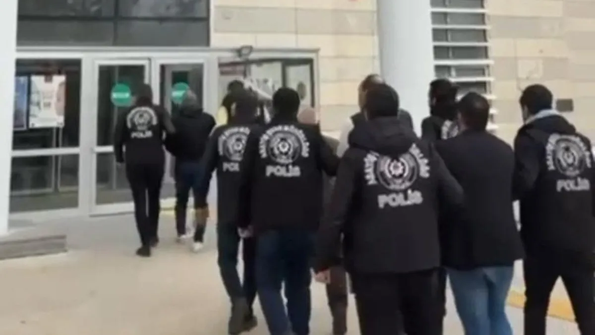 Kuyumculara sahte altın satan şüpheliler yakalandı