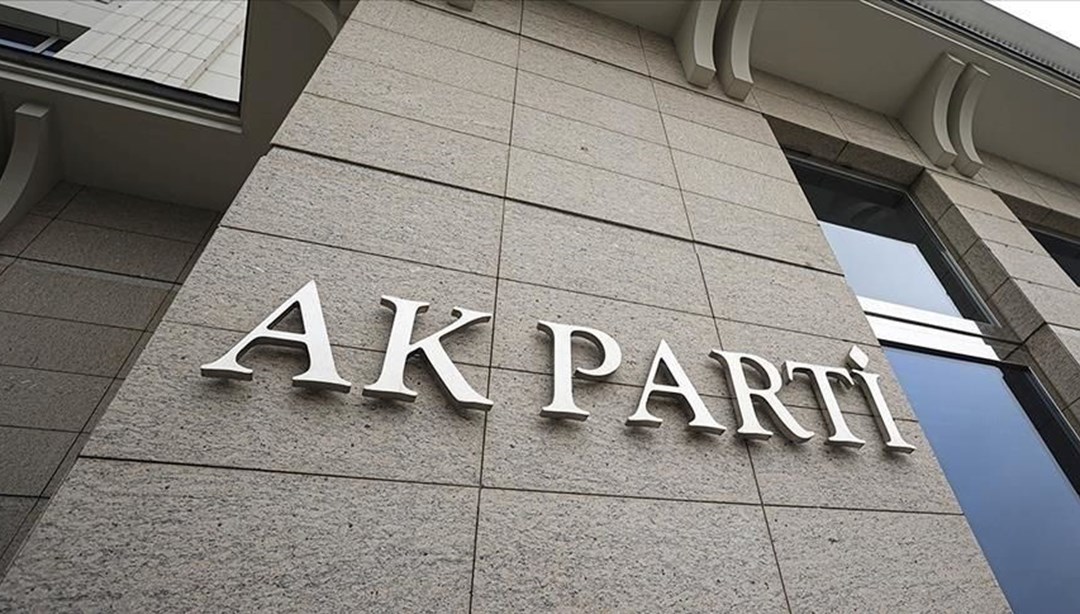 AK Parti’den 27 Nisan açıklaması: “Bildiri metni buruşturup atıldı”